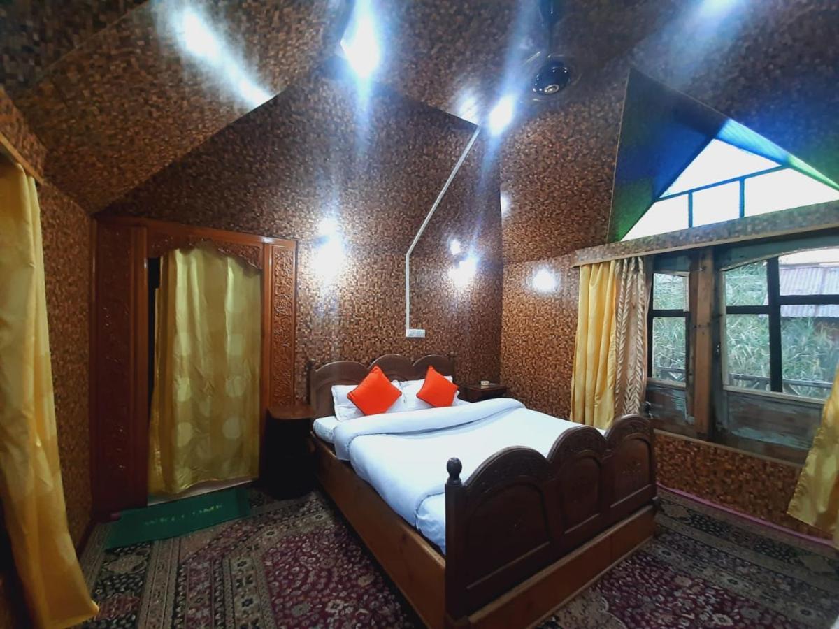New Silver Jubilee Heritage Group Of Houseboats Hotel Srinagar  Exterior photo