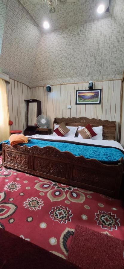 New Silver Jubilee Heritage Group Of Houseboats Hotel Srinagar  Exterior photo