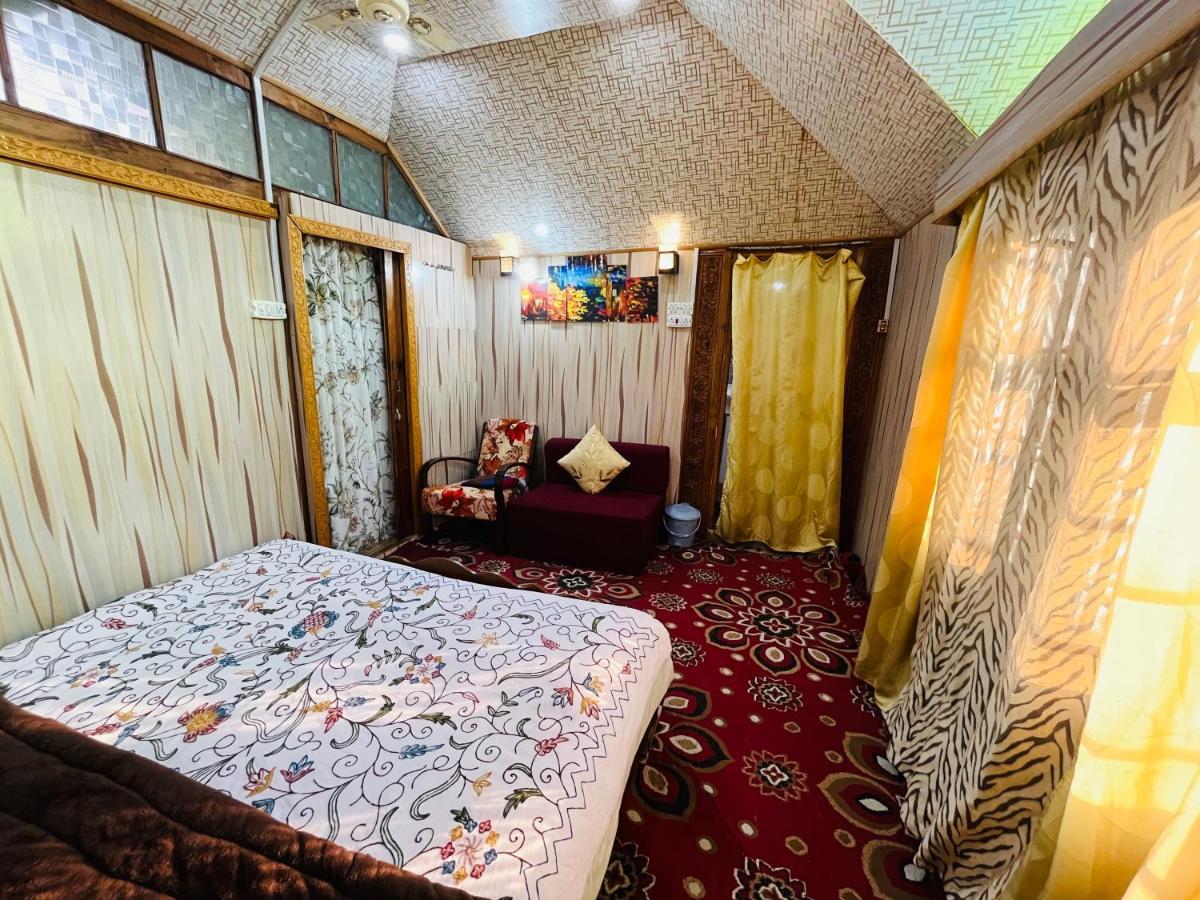 New Silver Jubilee Heritage Group Of Houseboats Hotel Srinagar  Exterior photo